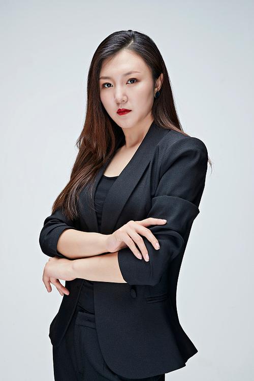 贺佳 剧本与叙事策划总监